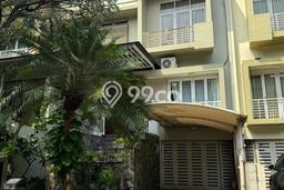 Rumah Mewah LB 300m2 Siap Pakai Desain Elegan di Jati Padang, Jakarta Selatan Rumah Mewah LB 300m2 Siap Pakai Desain Elegan di Jati Padang, Jakarta Selatan