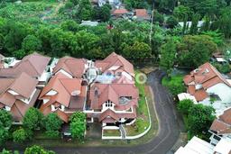 For Sale! Luxury House LT 390m2 Desain Modern di Lebak Bulus For Sale! Luxury House LT 390m2 Desain Modern di Lebak Bulus