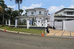 Rumah Mewah LB 550m2 Siap Huni Desain Elegan di Pondok Indah, Jakarta Selatan Rumah Mewah LB 550m2 Siap Huni Desain Elegan di Pondok Indah, Jakarta Selatan