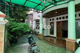 Rumah Mewah LB 500m2 Siap Pakai Desain Elegan di Bendungan Hilir, Jakarta Pusat Rumah Mewah LB 500m2 Siap Pakai Desain Elegan di Bendungan Hilir, Jakarta Pusat