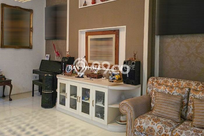 Rumah Mewah Siap Huni LT 487m2 di Menteng, Jakarta Pusat Rumah Mewah Siap Huni LT 487m2 di Menteng, Jakarta Pusat