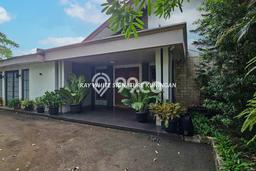 Ready to Use! Premium House LT 1861m2 Desain Elegan di Fatmawati Ready to Use! Premium House LT 1861m2 Desain Elegan di Fatmawati