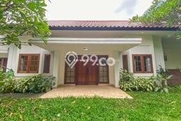 Rumah Luxury Modern Siap Huni di Wijaya Jakarta Selatan Rumah Luxury Modern Siap Huni di Wijaya Jakarta Selatan