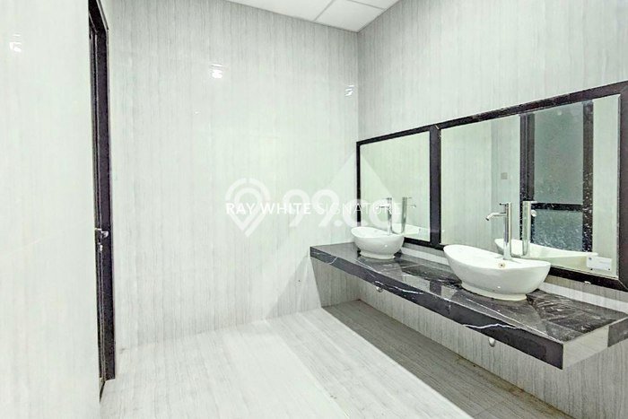 Kantor Dijual di Jakarta Selatan LT 875m2 & LB 1050m2 Lokasi Terbaik! Kantor Dijual di Jakarta Selatan LT 875m2 & LB 1050m2 Lokasi Terbaik!