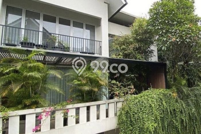 Hunian Modern Disewakan di SCBD Jakarta Selatan 3 KT & 2 KM Hunian Modern Disewakan di SCBD Jakarta Selatan 3 KT & 2 KM