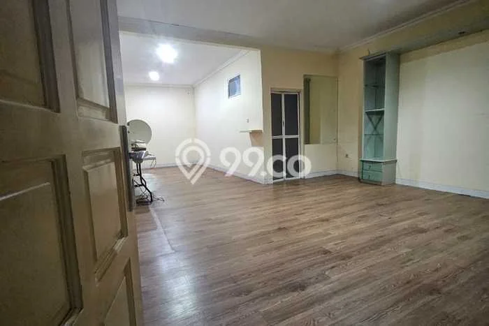 Jarang Ada! Rumah Kontrakan 4 Kamar Bagus Siap Huni Modernland Jarang Ada! Rumah Kontrakan 4 Kamar Bagus Siap Huni Modernland