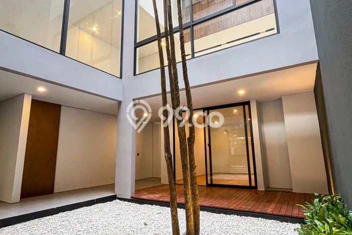 For Sale! Luxury House LT 209m2 Desain Elegan di Kemang For Sale! Luxury House LT 209m2 Desain Elegan di Kemang