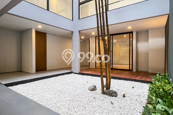 For Sale! Luxury House LT 209m2 Desain Elegan di Kemang For Sale! Luxury House LT 209m2 Desain Elegan di Kemang
