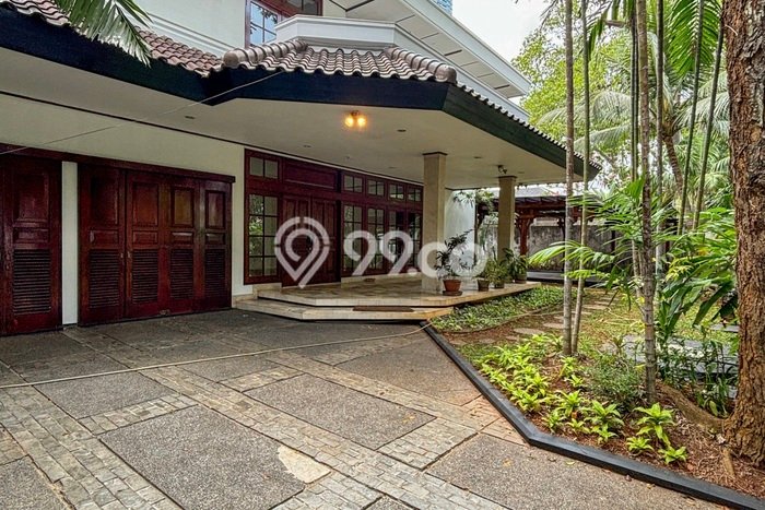 Rumah 4 Kamar Lengkap Dikontrakkan di Kebayoran Baru Harga Kompetitif Rumah 4 Kamar Lengkap Dikontrakkan di Kebayoran Baru Harga Kompetitif