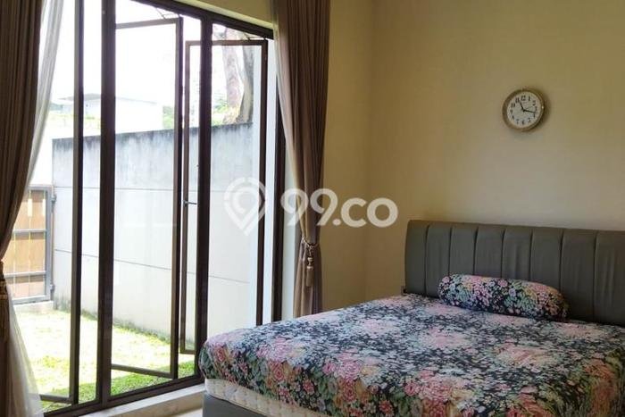 Rumah sewa siap huni 4 Kamar Tidur di Citraland, Surabaya Rumah sewa siap huni 4 Kamar Tidur di Citraland, Surabaya