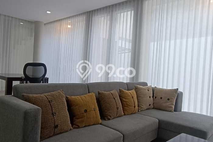 Disewakan! Rumah 4 Kamar Tidur &
3 Kamar Mandi di Citraland, Surabaya Disewakan! Rumah 4 Kamar Tidur &
3 Kamar Mandi di Citraland, Surabaya