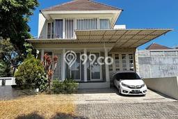 Dijual Rumah Mewah Elegan Dengan View Cantik di Citraland, Surabaya Dijual Rumah Mewah Elegan Dengan View Cantik di Citraland, Surabaya