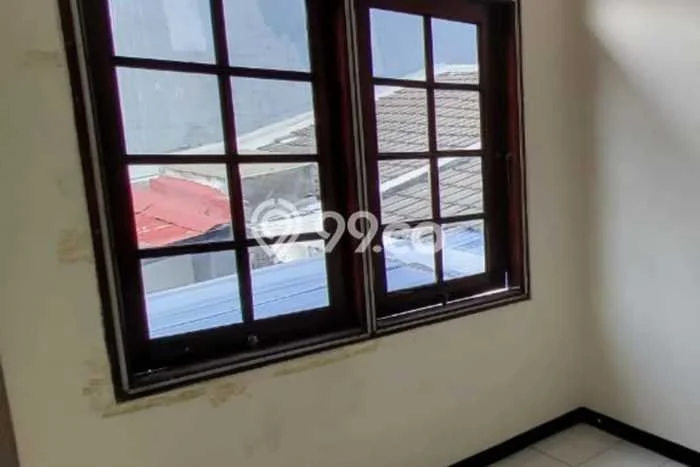 Kesempatan Memiliki Rumah LT 90m2m² / LB 150m2m² di , Dekat Pusat Kota, Surabaya Kesempatan Memiliki Rumah LT 90m2m² / LB 150m2m² di , Dekat Pusat Kota, Surabaya