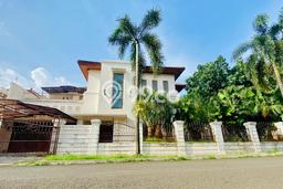 For Sale! Luxury House LT 872m2 Desain Modern di Bintaro For Sale! Luxury House LT 872m2 Desain Modern di Bintaro
