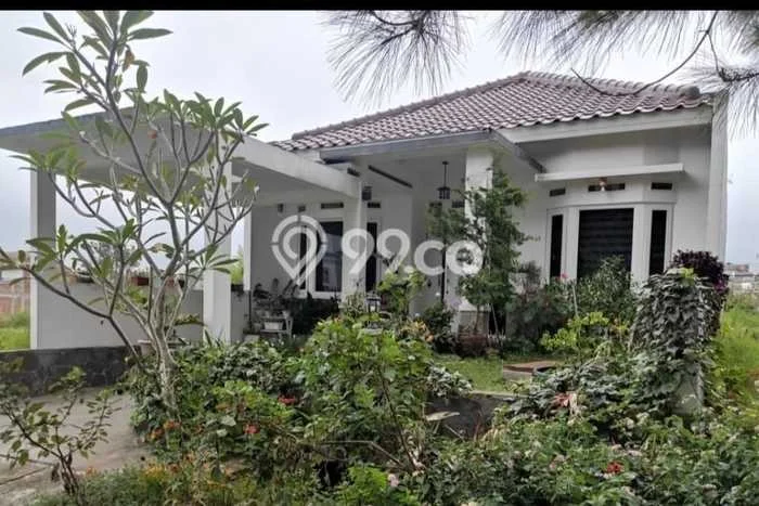 LIMITED OFFER! Rumah Berkualitas area Lembang, Luas 200m2m² Bangunan 150m2m² LIMITED OFFER! Rumah Berkualitas area Lembang, Luas 200m2m² Bangunan 150m2m²