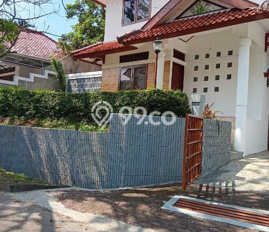 HOT PROPERTY! Rumah Strategis area , Luas 300m2m² Bangunan 150m2m² HOT PROPERTY! Rumah Strategis area , Luas 300m2m² Bangunan 150m2m²