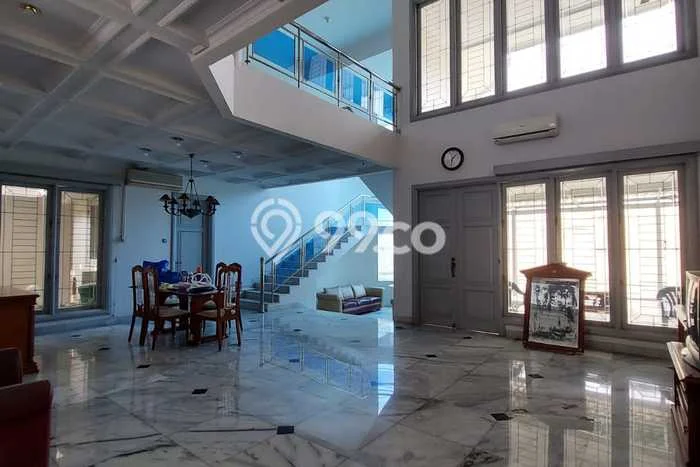 Rumah sewa siap pakai 5 Kamar Tidur di Pejaten, Jakarta Selatan Rumah sewa siap pakai 5 Kamar Tidur di Pejaten, Jakarta Selatan