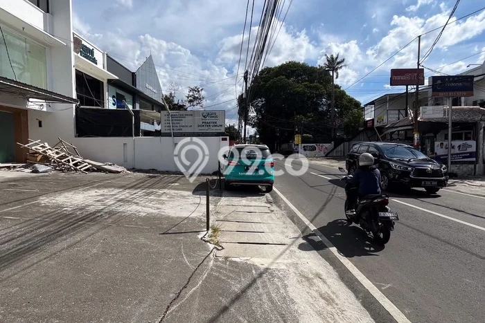 Ruko Disewa di Jakarta Selatan dengan LB 423m2 Area Komersial Ramai Ruko Disewa di Jakarta Selatan dengan LB 423m2 Area Komersial Ramai