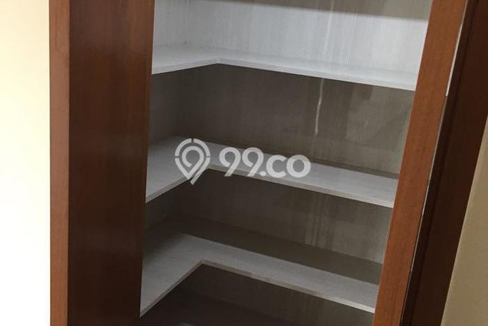 Rumah sewa siap pakai 4 Kamar Tidur di Pejaten, Jakarta Selatan Rumah sewa siap pakai 4 Kamar Tidur di Pejaten, Jakarta Selatan