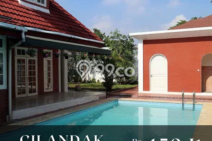 Lokasi strategis! Rumah siap pakai disewakan di Cilandak LB 300m2 Lokasi strategis! Rumah siap pakai disewakan di Cilandak LB 300m2