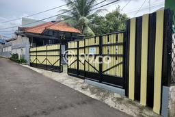 Ready to Use! Luxury House LT 313m2 Desain Elegan di Tanjung Barat Ready to Use! Luxury House LT 313m2 Desain Elegan di Tanjung Barat