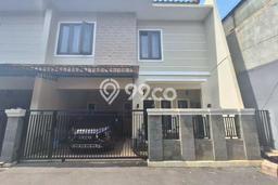 Rumah 3 KT 3 KM LT 110m², Luas Bangunan 200m² di Pasar Rebo, Jakarta Timur Rumah 3 KT 3 KM LT 110m², Luas Bangunan 200m² di Pasar Rebo, Jakarta Timur