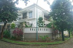 HUNIAN PILIHAN! Rumah di Pondok Cabe, Luas 358m² LB 358m² HUNIAN PILIHAN! Rumah di Pondok Cabe, Luas 358m² LB 358m²