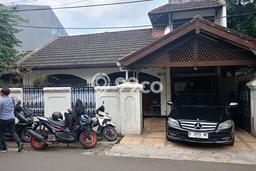 Siap Huni Rumah Mewah 5 Kamar di Kebayoran Lama Dekat ke Mana Pun Siap Huni Rumah Mewah 5 Kamar di Kebayoran Lama Dekat ke Mana Pun