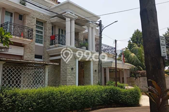 Dijual Rumah Premium dengan Fasilitas Sekitar Komplit di Serpong Utara, Tangerang Selatan Dijual Rumah Premium dengan Fasilitas Sekitar Komplit di Serpong Utara, Tangerang Selatan