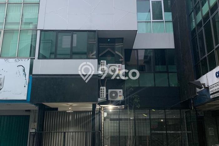 FOR SALE! Ruko di Gajah Mungkur Semarang, LT 121m2, LB 300m2 FOR SALE! Ruko di Gajah Mungkur Semarang, LT 121m2, LB 300m2