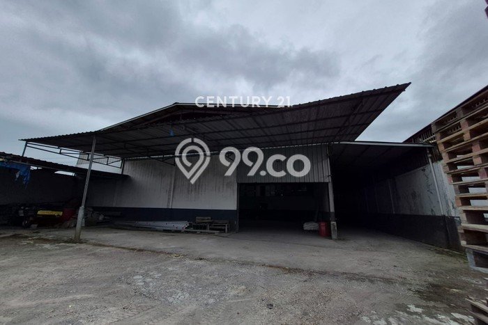 Kantor Dijual Lokasi Emas di Solokan Jeruk Luas 700m2 Kantor Dijual Lokasi Emas di Solokan Jeruk Luas 700m2