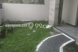 Ready to Use! Luxury House LT 190m2 Desain Modern di Taman Kopo Indah Ready to Use! Luxury House LT 190m2 Desain Modern di Taman Kopo Indah