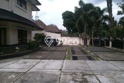 Ready to Use! Premium House LT 838m2 Desain Elegan di Bandung Kota Ready to Use! Premium House LT 838m2 Desain Elegan di Bandung Kota