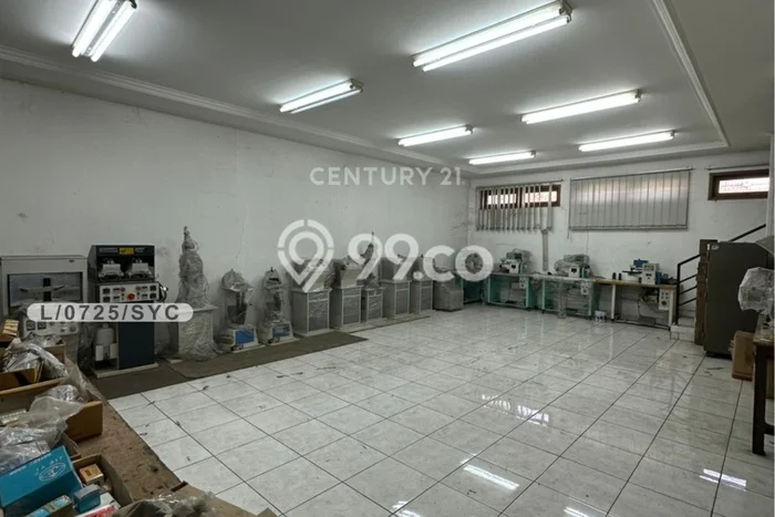Gudang di Cimahi Selatan, Luas 800m², Disewakan, Kawasan Komersial, Siap Untuk Dihuni Gudang di Cimahi Selatan, Luas 800m², Disewakan, Kawasan Komersial, Siap Untuk Dihuni
