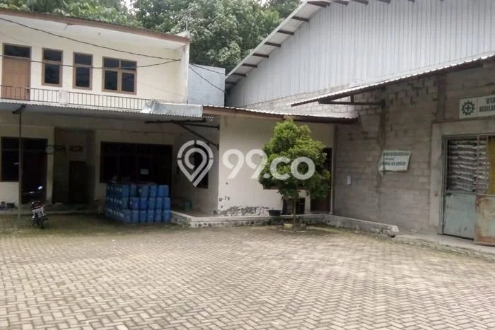 Pabrik Strategis Kawasan Magetan, Luas 3500m2m², Area Komersial, Ramai Pabrik Strategis Kawasan Magetan, Luas 3500m2m², Area Komersial, Ramai