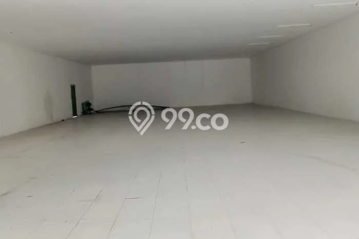 LOKASI PREMIUM! Gudang di Balongpanggang, Luas 400m2m², Mainroad, Area Komersial LOKASI PREMIUM! Gudang di Balongpanggang, Luas 400m2m², Mainroad, Area Komersial