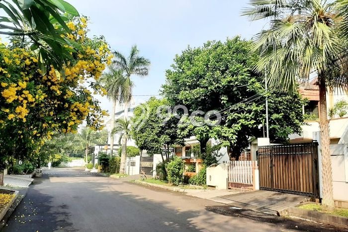 Rumah Elit Modern Tanpa Renovasi di Kedoya Baru Jakarta Barat Rumah Elit Modern Tanpa Renovasi di Kedoya Baru Jakarta Barat