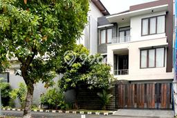 Rumah Luxury Modern Tanpa Renovasi di Permata Buana Jakarta Barat Rumah Luxury Modern Tanpa Renovasi di Permata Buana Jakarta Barat