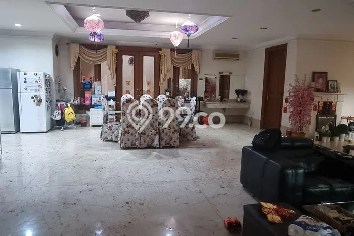 Rumah Elit LB 600m2 Siap Huni Desain Elegan di Puri Indah, Jakarta Barat Rumah Elit LB 600m2 Siap Huni Desain Elegan di Puri Indah, Jakarta Barat