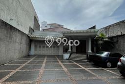 Rumah Mewah LB 600m2 Siap Huni Desain Elegan di Kemanggisan, Jakarta Barat Rumah Mewah LB 600m2 Siap Huni Desain Elegan di Kemanggisan, Jakarta Barat