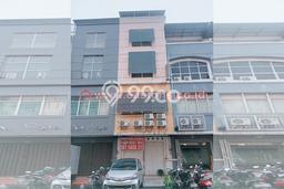 Ruko Dijual di Jakarta Barat LT 67m2 & LB 236m2 Lokasi Terbaik! Ruko Dijual di Jakarta Barat LT 67m2 & LB 236m2 Lokasi Terbaik!