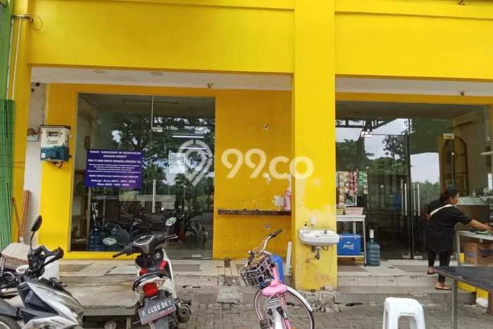 Area Ramai! Ruko Dijual di Green Lake City untuk Bisnis Luas Bangunan 270m2 Area Ramai! Ruko Dijual di Green Lake City untuk Bisnis Luas Bangunan 270m2