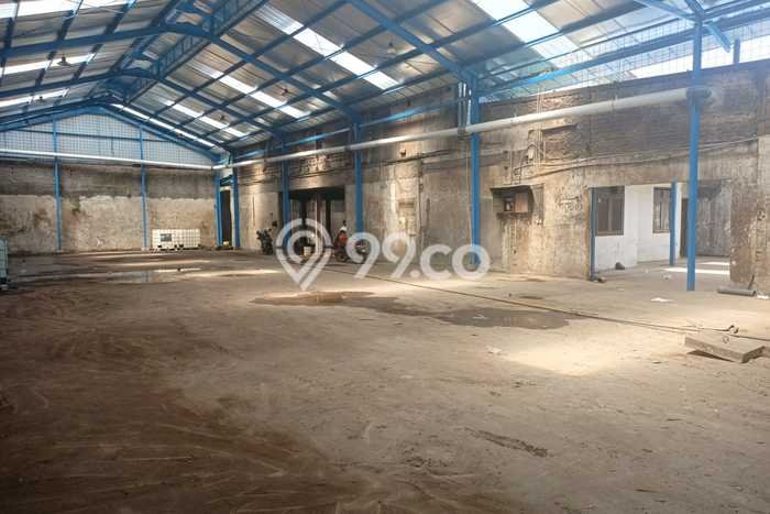 Gudang Lokasi Strategis Kawasan Holis Cigondewah, Luas 1000m², Ready Bisnis Gudang Lokasi Strategis Kawasan Holis Cigondewah, Luas 1000m², Ready Bisnis
