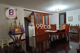 For Sale! Luxury House LT 400m2 Desain Elegan di Fatmawati For Sale! Luxury House LT 400m2 Desain Elegan di Fatmawati