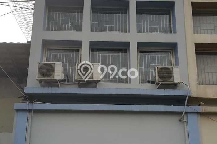 Ruko Dijual di Prime Area Jakarta Barat Luas 235m2 Ruko Dijual di Prime Area Jakarta Barat Luas 235m2