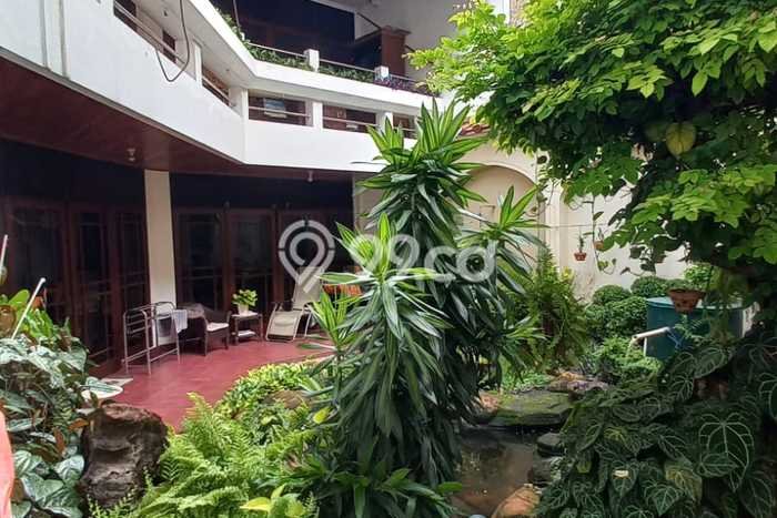Jual Rumah Mewah Megah Dengan View Cantik di Puri Indah, Jakarta Barat Jual Rumah Mewah Megah Dengan View Cantik di Puri Indah, Jakarta Barat