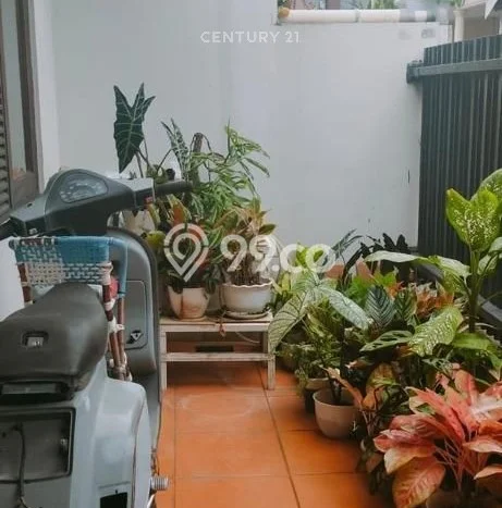 Jual Rumah Eksklusif 3 KT di Pondok Bambu, Jakarta Timur Jual Rumah Eksklusif 3 KT di Pondok Bambu, Jakarta Timur