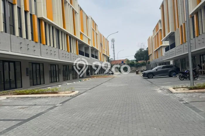 Untuk Disewa Ruko di BSD Tangerang Selatan LT 40m2, LB 160m2 Untuk Disewa Ruko di BSD Tangerang Selatan LT 40m2, LB 160m2