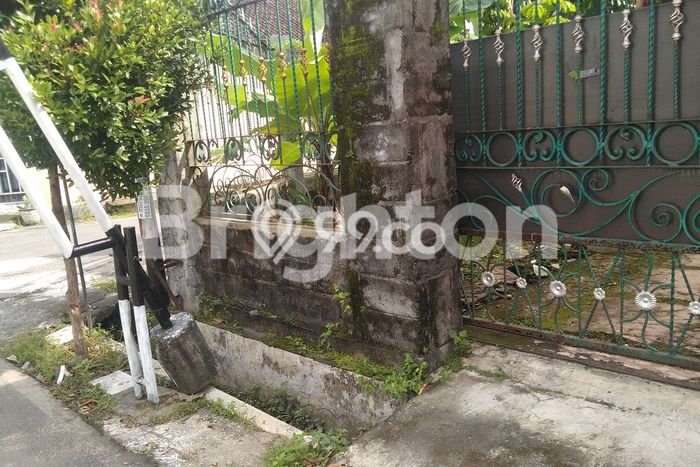 Jarang Ada! Tanah di Colomadu Punya Luas 118m2 SHM Jarang Ada! Tanah di Colomadu Punya Luas 118m2 SHM