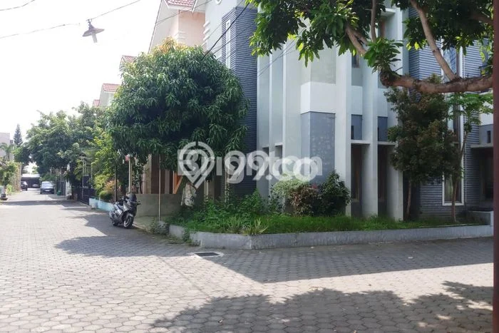 Jual Rumah Mewah Megah Dengan View Eksklusif di Gentan, Sukoharjo Jual Rumah Mewah Megah Dengan View Eksklusif di Gentan, Sukoharjo